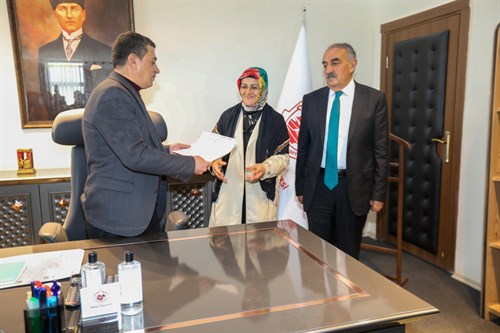 “Başkale Belediyesini Seçilmiş Eşbaşkanımız Erkan Acar’dan Aldık”